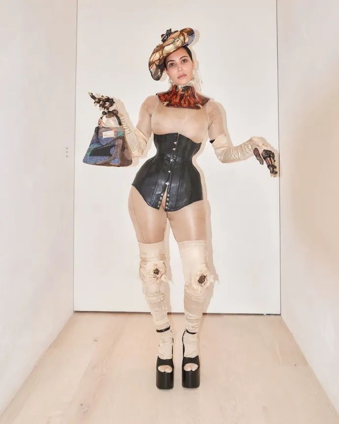 卡戴珊|网红_新浪新闻