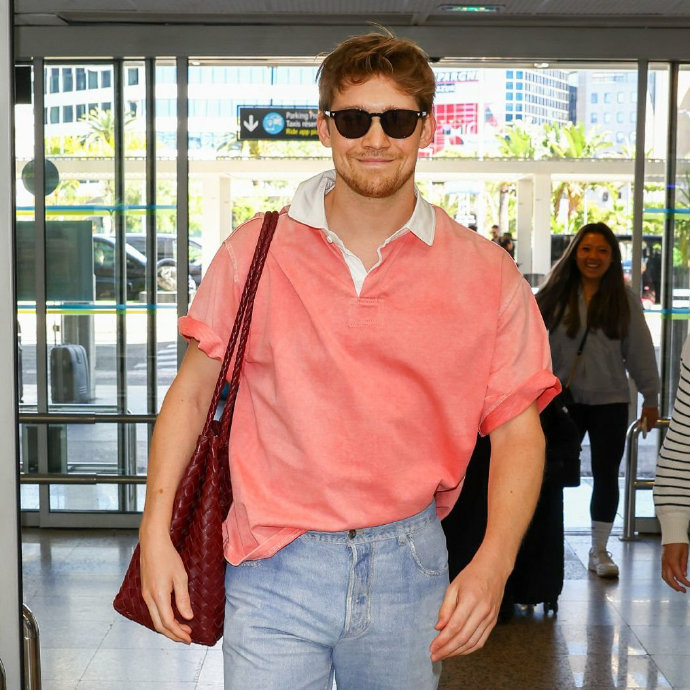 脚爱闻超型新街拍!