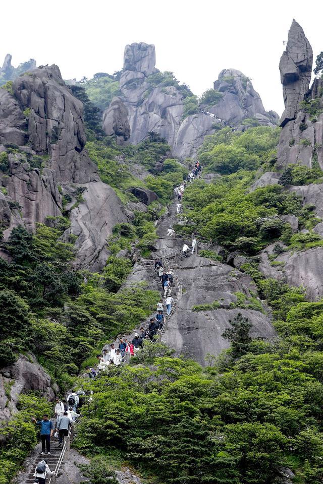 天都峰鲫鱼背 风景图片