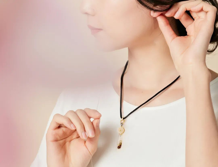 敦煌壁画戴手腕间,这款和田玉手串美的如同艺术品