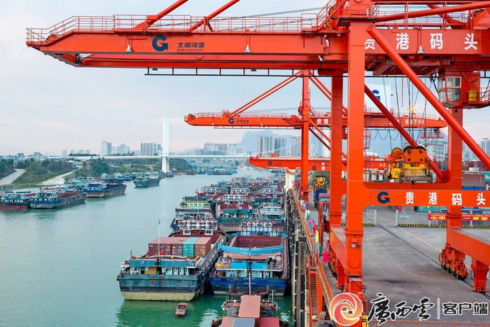 贵港市交通运输局供图"贵港是广西较大的新型干法水泥生产基地,现有