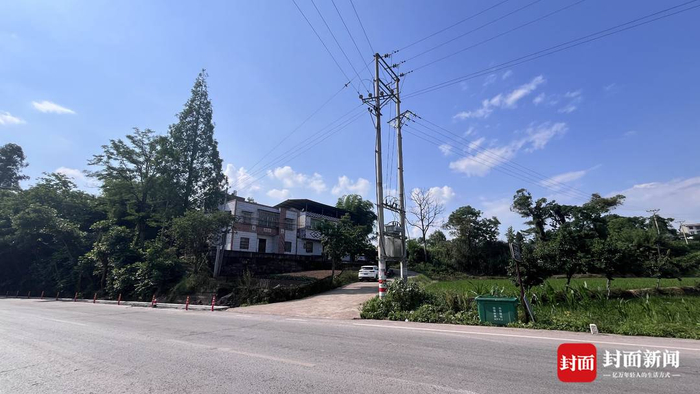 四川武胜 五名老人路边候车赶集时被撞身亡  警方:肇事司机排除毒驾