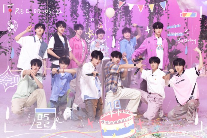 TF家族三代最新合照🈶!元气活力满分💯!|TF家族|左航|少年们_新浪新闻