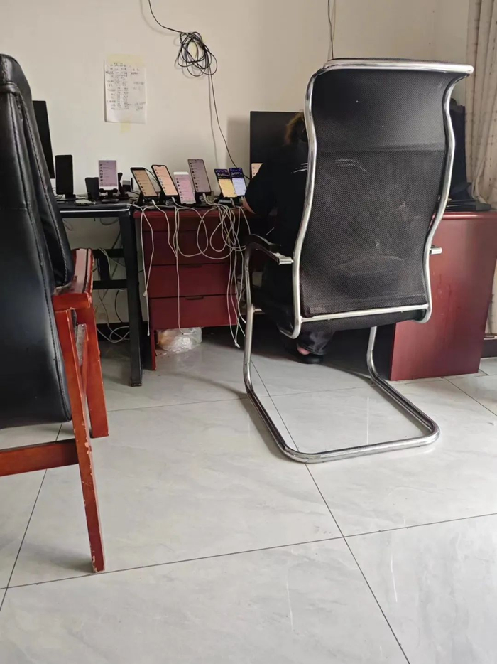 被玩家视为工具,得不到身边亲朋理解……身处"社会缝隙"的游戏代练