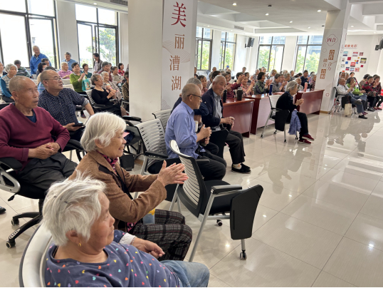 苏州漕湖:探索戏曲世界 品味精彩演出