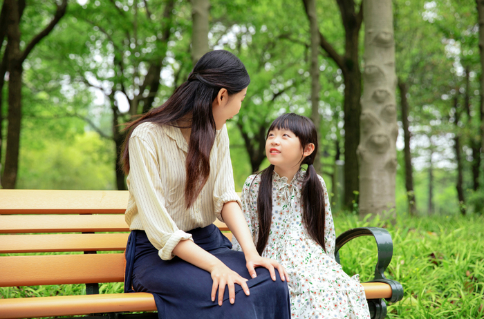 央视热播剧《我的阿勒泰》爆火,马伊琍一句话惊醒千万父母:妈妈什么