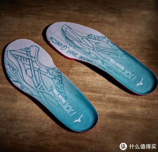 持续输出跑步mizuno 低足弓救星跑鞋