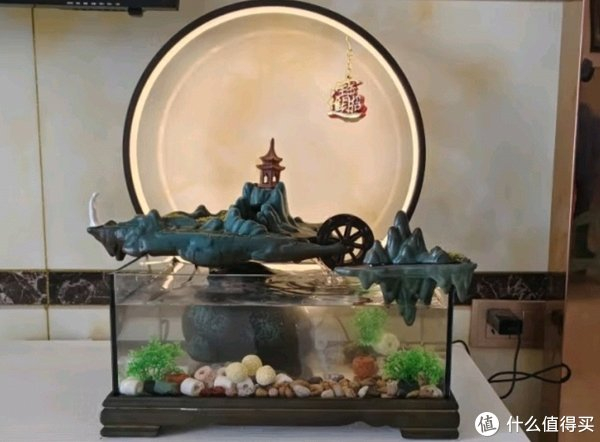风水鱼缸办公室一景