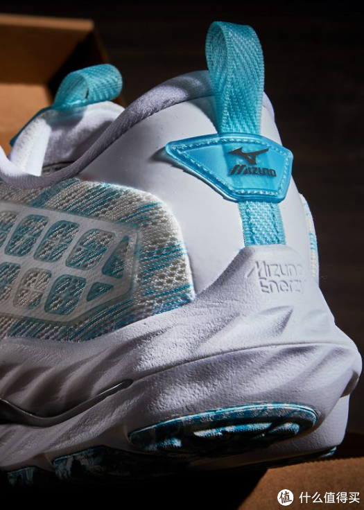 持续输出跑步mizuno 低足弓救星跑鞋