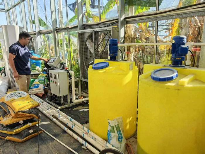 惠安5g 农场智慧高,蔬菜"渴了热了"可手机操控"解渴降温"