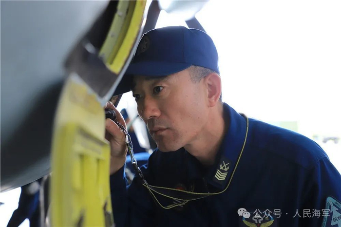 保障战机安全飞行2200余小时,这名高级军士是谁?