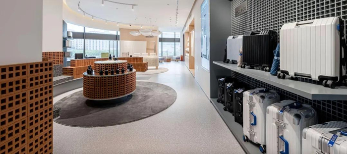 亚朵目前拥有三大原创生活方式品牌，休眠场景品牌、气味美学品牌，以及全方位在途出行品牌/图源：亚朵官网