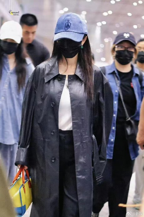 今日份黑皮衣老公姐99又连轴转真是辛苦我幂了…|杨幂|涂山|红红