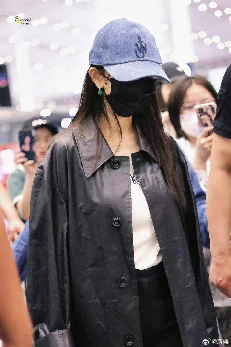 今日份黑皮衣老公姐99又连轴转真是辛苦我幂了…|杨幂|涂山|红红