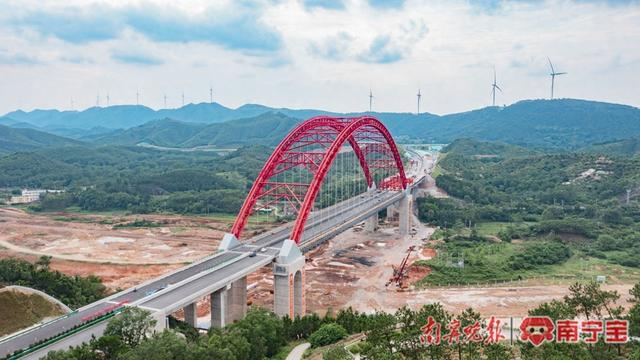 平陆运河旧州特大桥全桥贯通 通讯员 罗雄鹰 摄