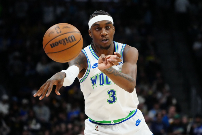 东契奇:麦克丹尼尔斯投进了很多三分 这对我们来说是个大问题