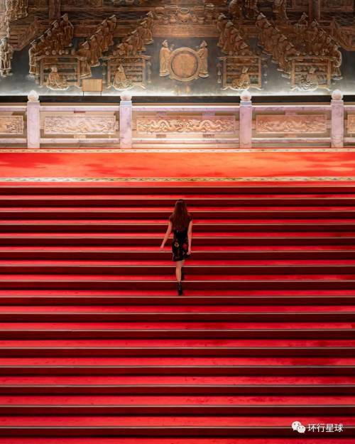 图:eduardo firman/shutterstock我们去往金龙厅,经过回廊时会看到一
