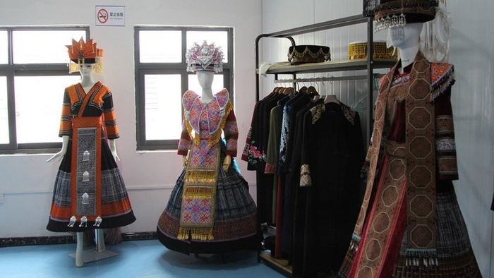 修文县新明村:创办刺绣坊 织就新图景