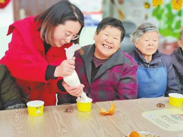 通济镇圆通坝社区不断优化助老服务。