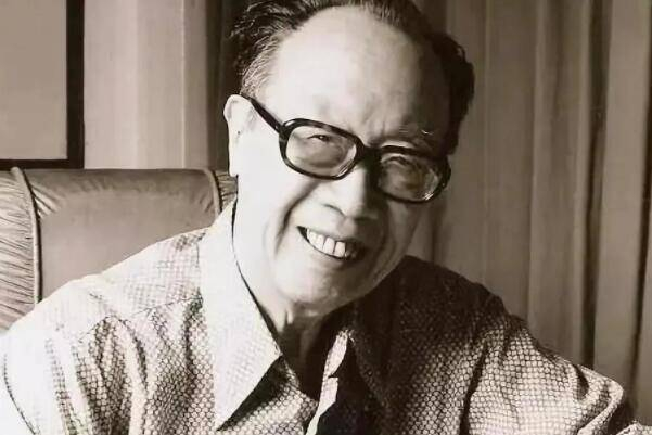 主播简介:杨飞  邹城市融媒体中心新闻主播