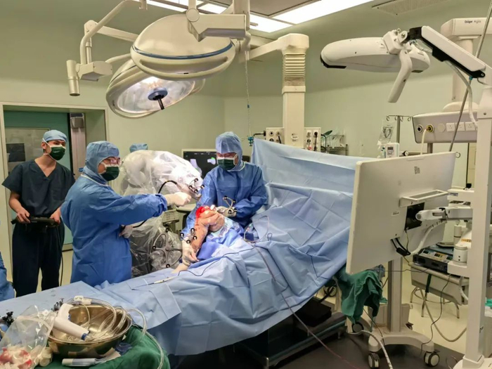 长木谷ROPA关节置换手术机器人