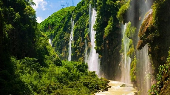 踏夏寻瀑,马岭河峡谷瀑布观赏正当时