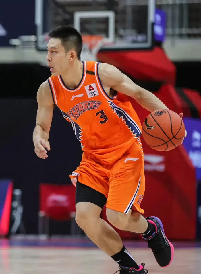 昔日明星后卫合同到期,或离开上海重返四川|袁堂文|四川队|cba_新浪