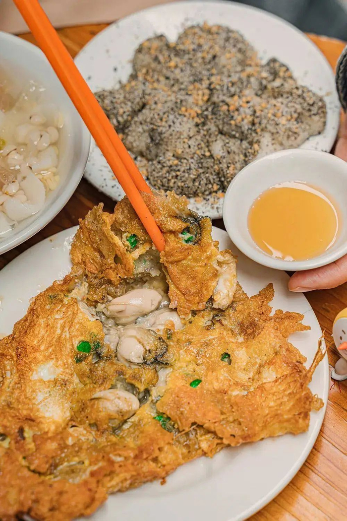 鲜嫩的蚝仔和鱼露“配合默契”。摄影/纪鑫达