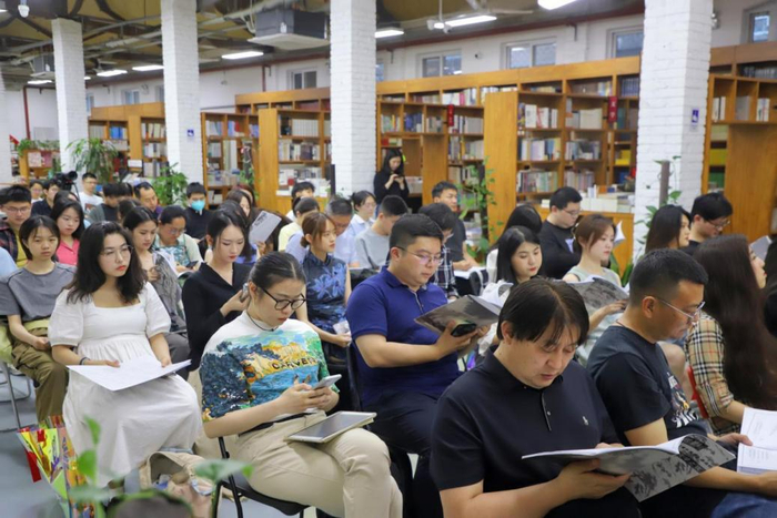 晚树的迟影——中国人民大学,《青年文学》杂志社文学之夜