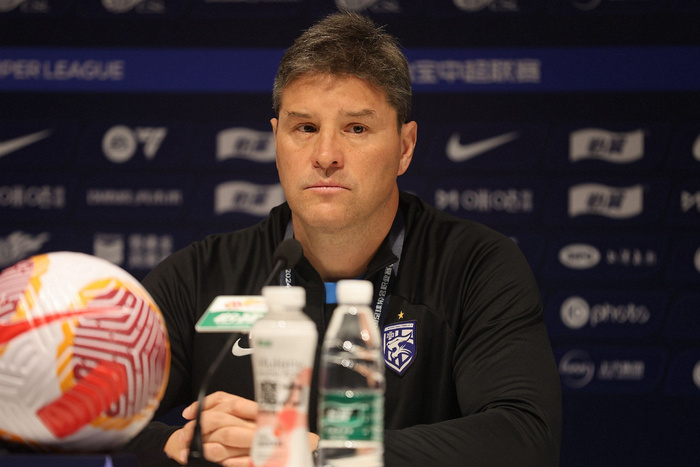 里卡多:9天3场球同一批球员太疲劳,间歇期是三镇的喘息机会