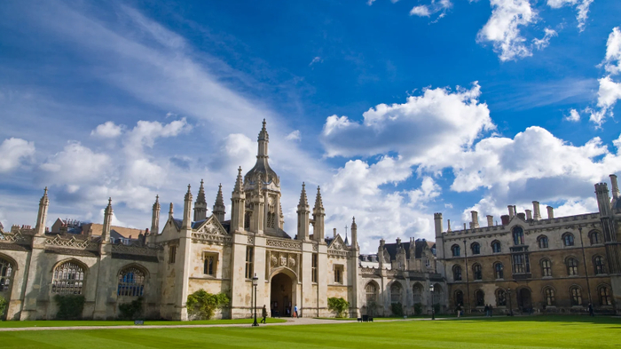 曼大取消雅思要求,ucl重新认可online语言成绩,英国大学开始"捞人"了