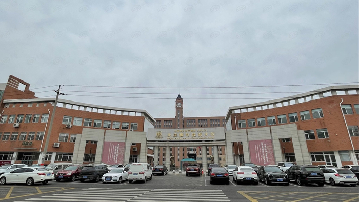 5公里可达南大开学滨海校区泰达学院,是南开大学与天津经济技术开发区