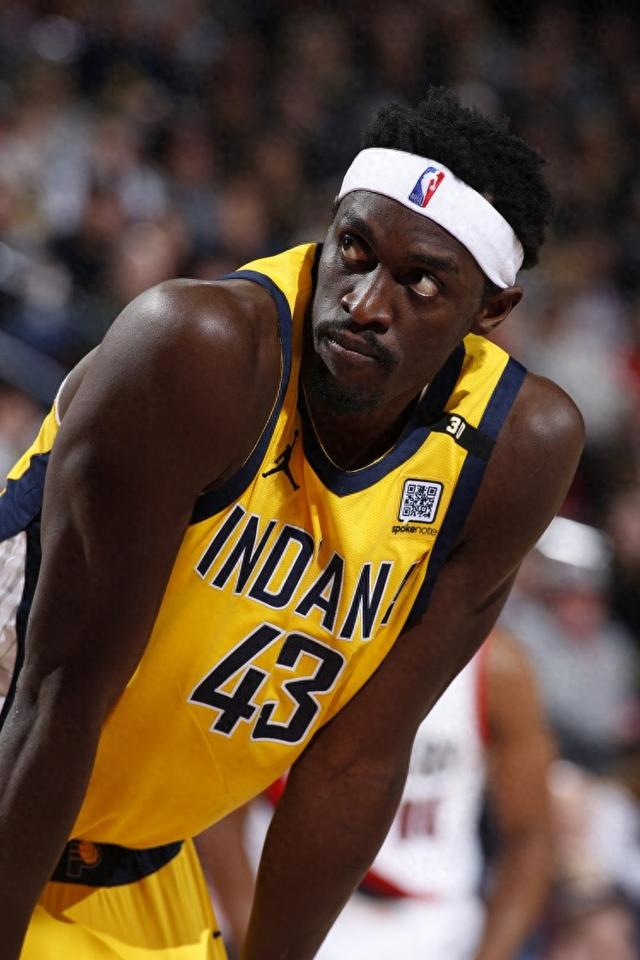 西亚卡姆谈被18分逆转:太难受了 第四节我们打得不够好