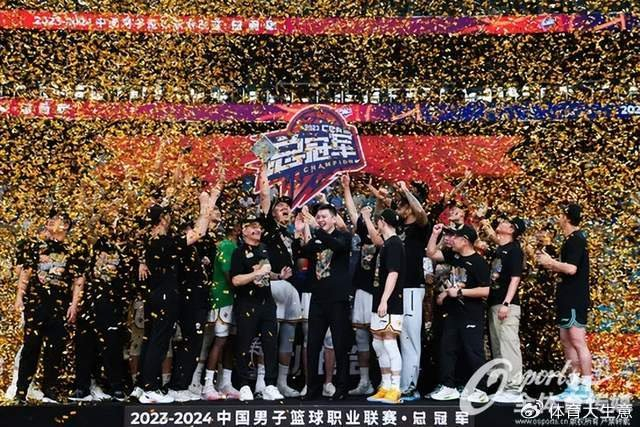 在这支辽宁男篮当中展现得淋漓尽致,也是辽宁连续三年称霸cba的底气