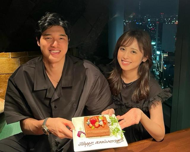 9199渡边妻子晒与丈夫合照:结婚2周年纪念日 一如既往感谢你