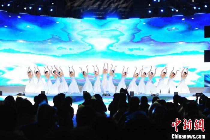 吉林省首届大学生广场演出季启幕