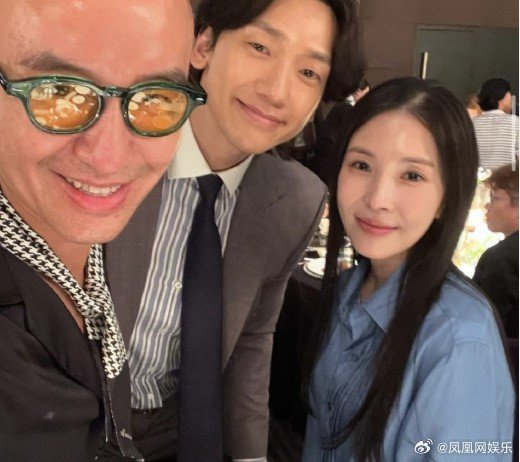 马东锡昨日举行婚礼