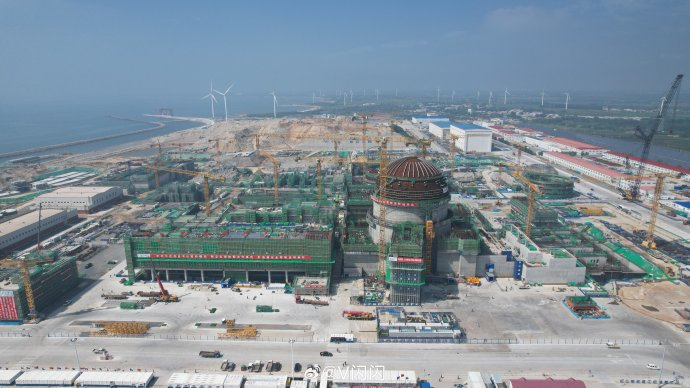 很幸运,我今天进到了辽宁徐大堡核电站基地内参观可是由于安全原因