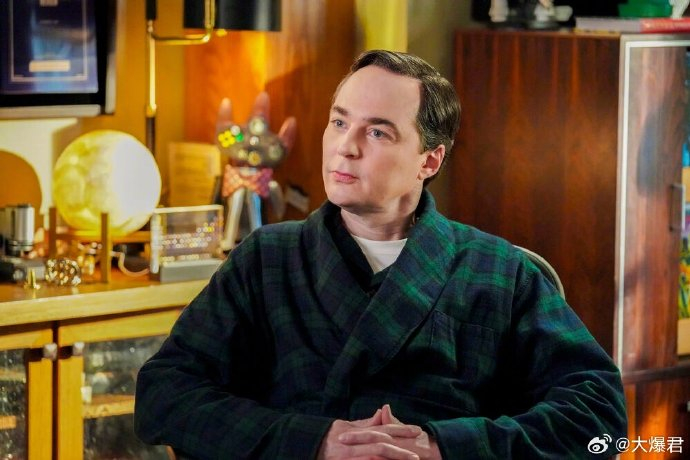 吉姆·帕森斯上周被媒体采访时表示:他这辈子将不再回归扮演大sheldon