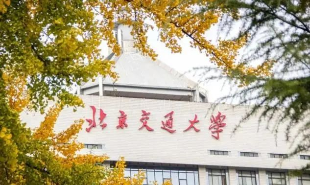那个高考10次,为圆梦清华而放弃北大的"学霸",如今怎么样了?