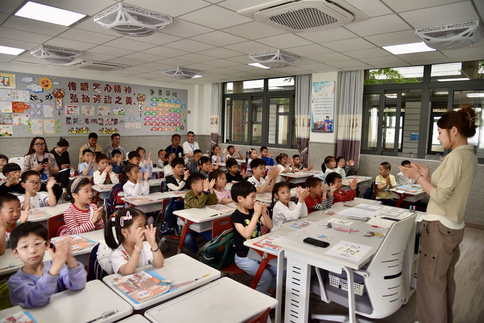 初心如磐沪藏情,笃行致远育人才|上海市|日喀则市|小学_新浪新闻