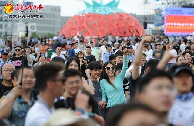 音乐节 何以带火一座城 ——2024超级草莓音乐节观察