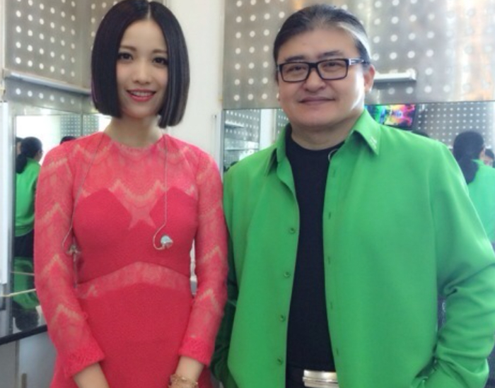 姚贝娜是一位唱功实力很强的歌手,她曾在2008年参加第13届cctv青年