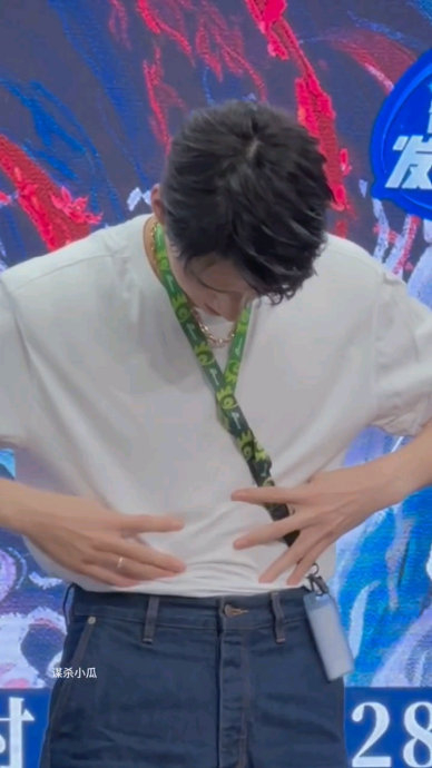 挖到一个很明显的视角我先|腹肌_新浪新闻