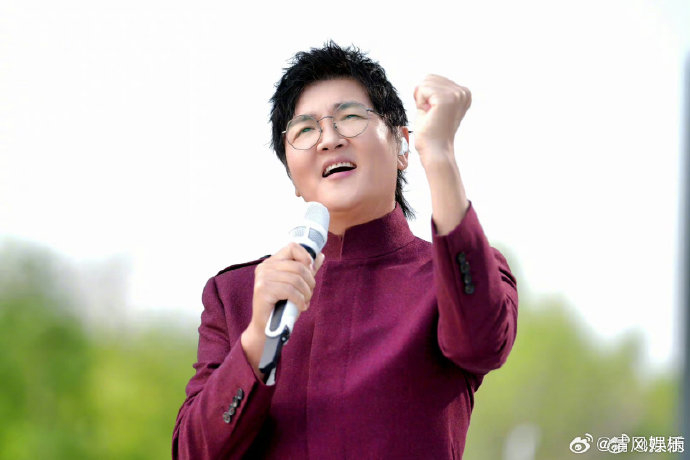 网传歌手第四期直播歌单,补位歌手是孙楠,将带来歌曲《是否爱过我》