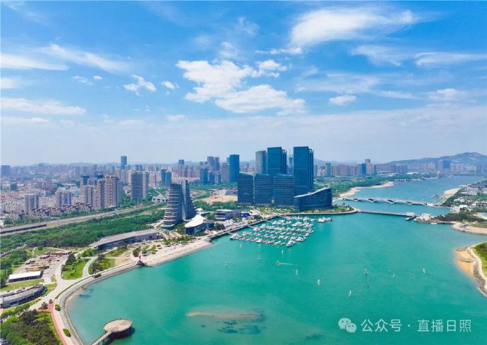 日照,太美了! 正值孟夏 今天的日照 天朗气清,惠风和畅