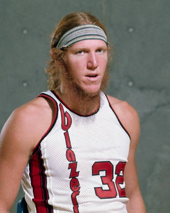 nba名宿,名人堂成员比尔·沃顿去世