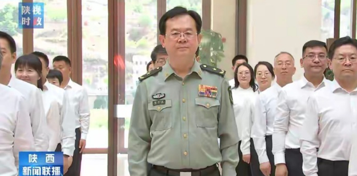 陕西省委书记赵一德,省长赵刚,革命先辈亲属代表习远平,中国美术馆