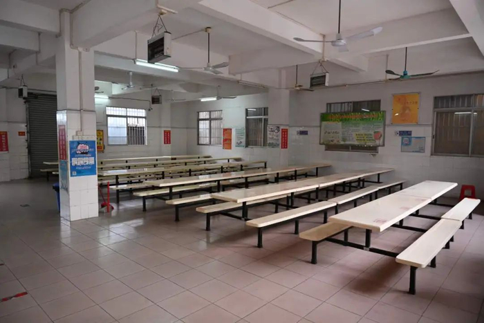 罗杨鸿 摄据悉,中山市东凤镇第二中学(以下简称"东凤二中")复建工程于