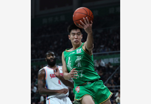 李虎翼在比赛中